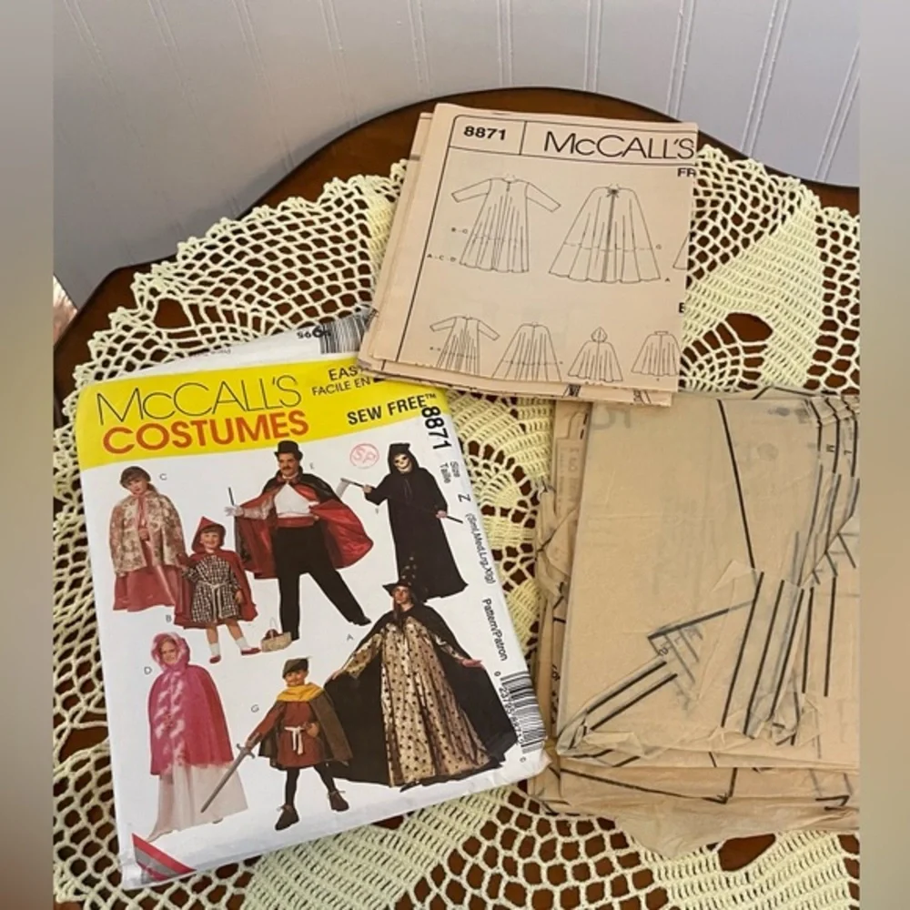 McCall’s Halloween sew‎ free pattern 8871